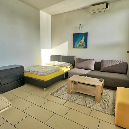 Ken Near Terme Paradiso Апартаменты Добова
